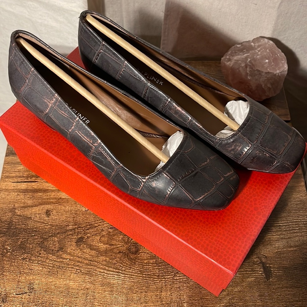 Donald J Pliner Espresso Antique Metallic Crocco Women's Size 8.5 - Brand New